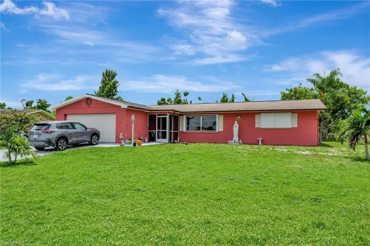 201  Seaton  AVE, Lehigh Acres, FL 33936