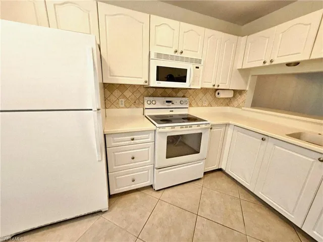 Lots of cabinets