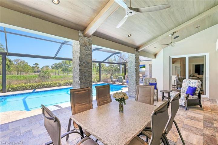 Lanai - Outdoor Dining