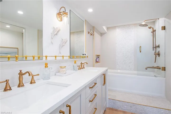 4751 Gulf Shore Blvd N 1204, Naples, Florida 34103