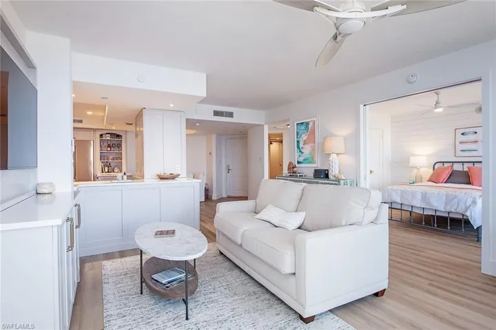 4751 Gulf Shore Blvd N 1204, Naples, Florida 34103
