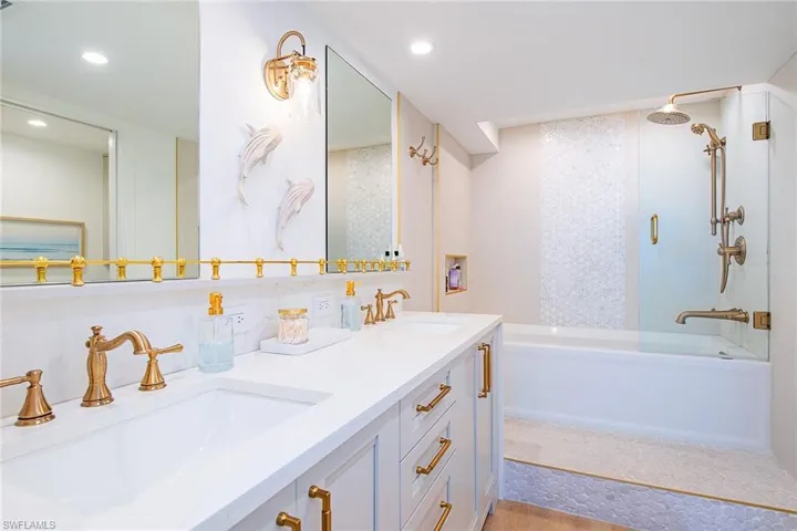 4751  Gulf Shore N BLVD, Naples, FL 34103