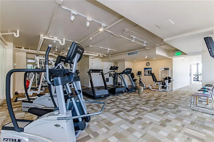 4751  Gulf Shore N BLVD, Naples, FL 34103