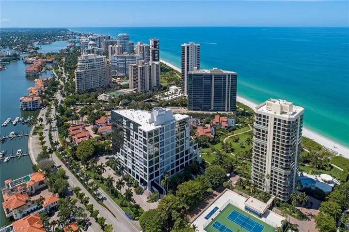 4751  Gulf Shore N BLVD, Naples, FL 34103