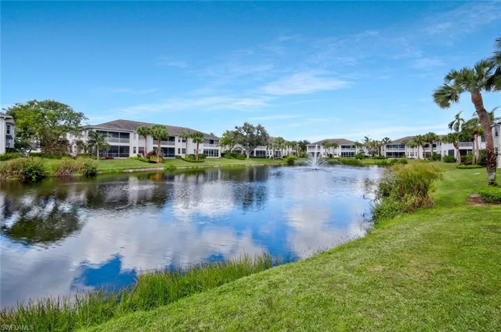 5095  Yacht Harbor  DR, Naples, FL 34112