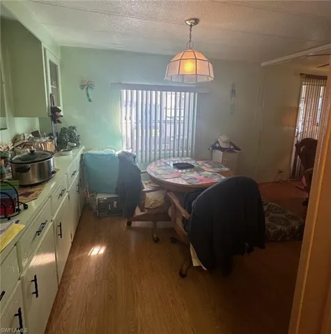 Kitchen & Dining area