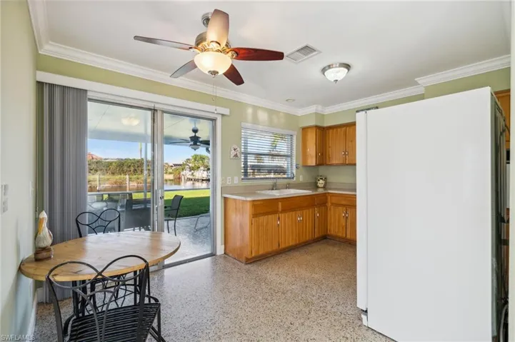 1001 Lucerne Pkwy, Cape Coral Fl 33904