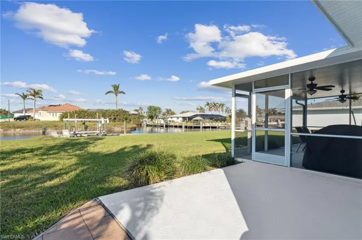 1001 Lucerne Pkwy, Cape Coral Fl 33904