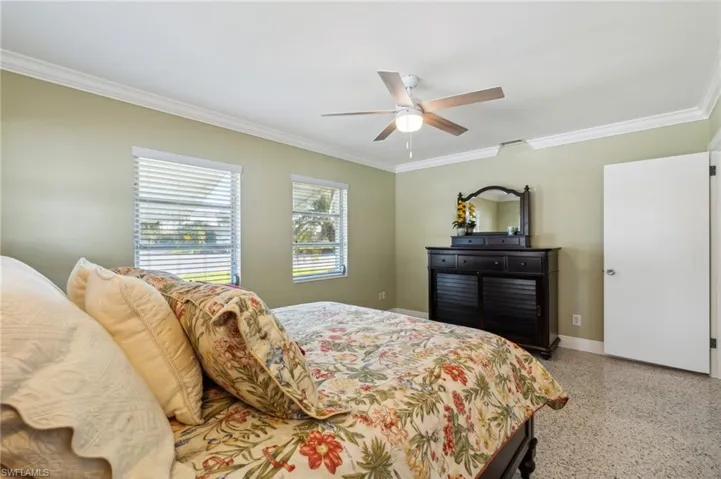 1001 Lucerne Pkwy, Cape Coral Fl 33904