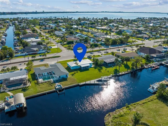 1001 Lucerne Pkwy, Cape Coral Fl 33904