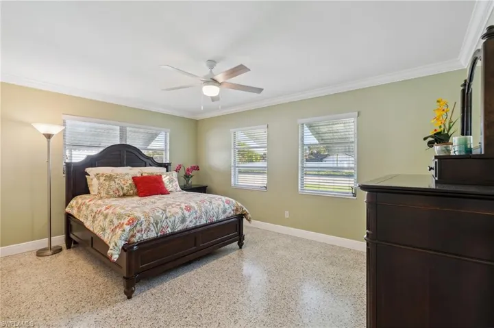 1001 Lucerne Pkwy, Cape Coral Fl 33904