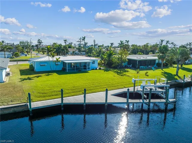 1001 Lucerne Pkwy, Cape Coral Fl 33904