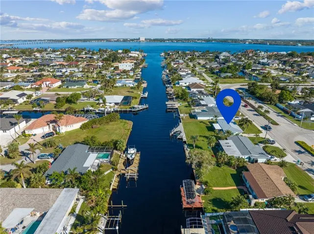 1001 Lucerne Pkwy, Cape Coral Fl 33904