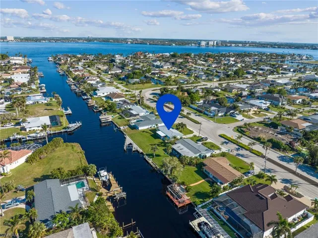 1001 Lucerne Pkwy, Cape Coral Fl 33904