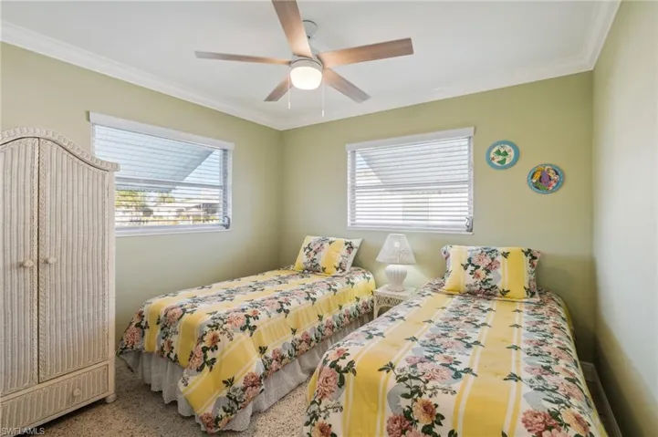 1001 Lucerne Pkwy, Cape Coral Fl 33904