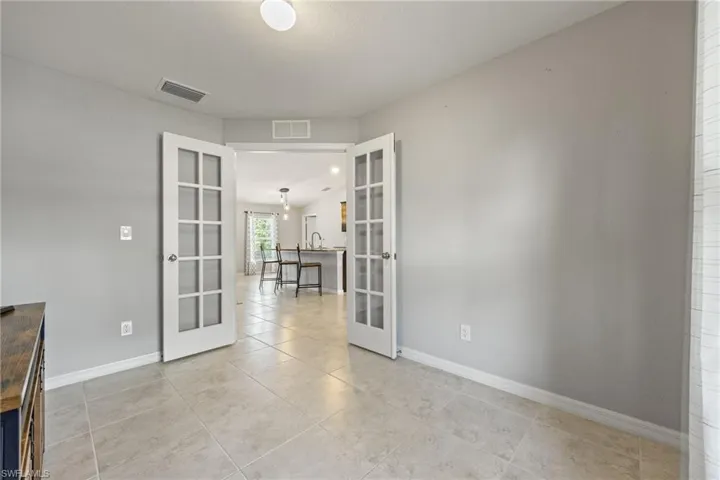 2816 Nw 27th St, Cape Coral, Florida 33993
