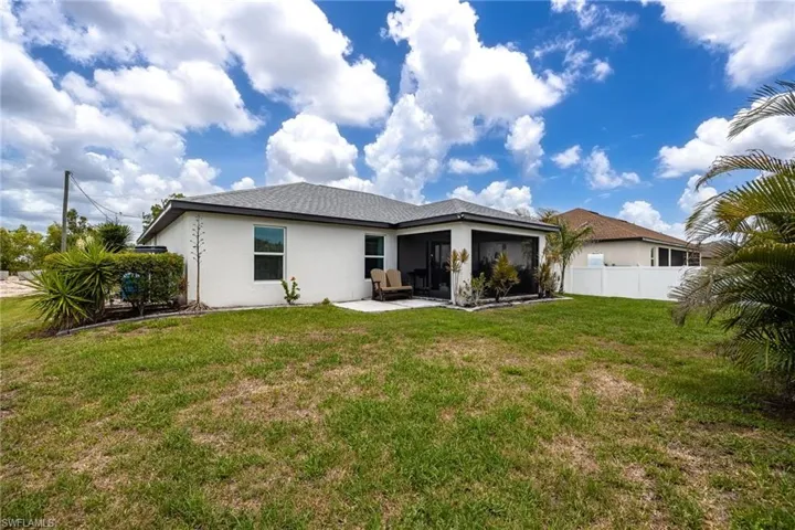 2816 Nw 27th St, Cape Coral, Florida 33993