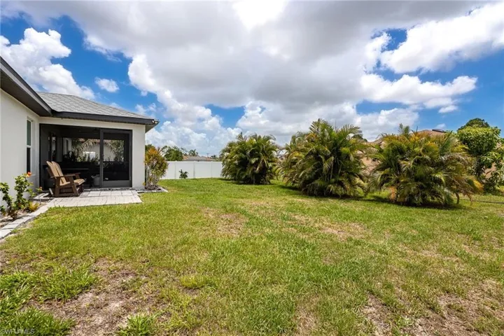 2816 Nw 27th St, Cape Coral, Florida 33993