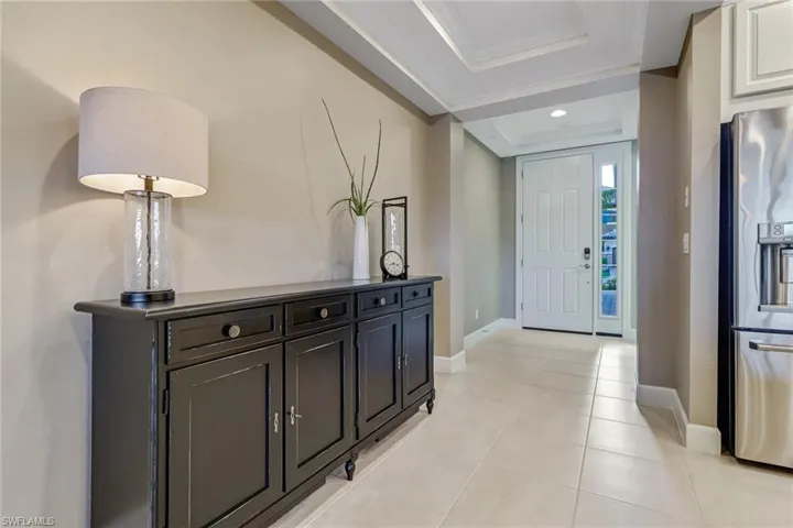 9653 Montelanico Loop 102, Naples, Florida 34119