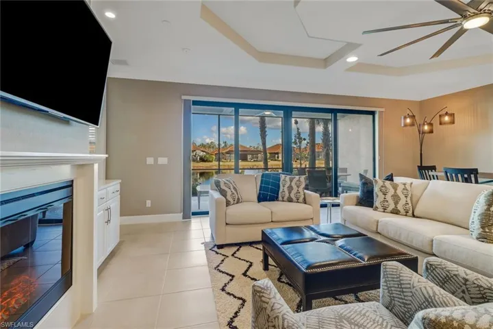 9653 Montelanico Loop 102, Naples, Florida 34119