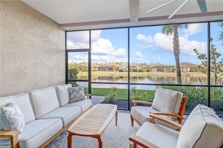 9653 Montelanico Loop 102, Naples, Florida 34119