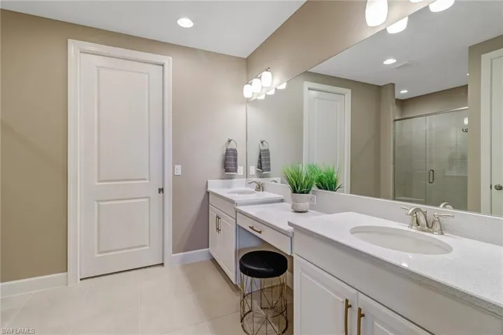 9653 Montelanico Loop 102, Naples, Florida 34119