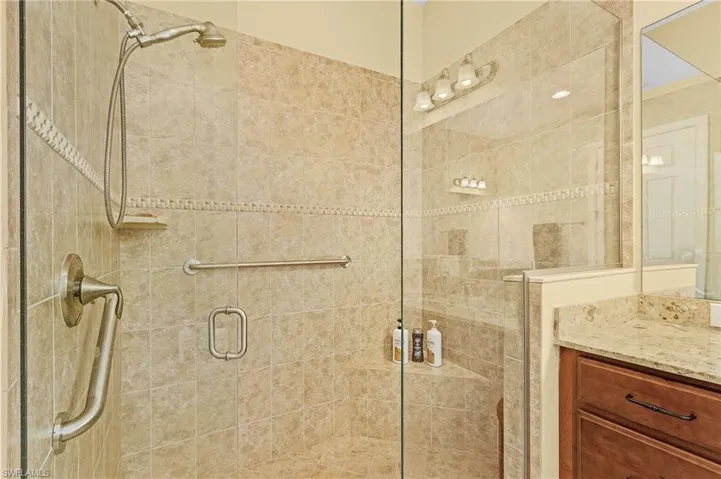 10531  Azzurra  DR, Fort Myers, FL 33913