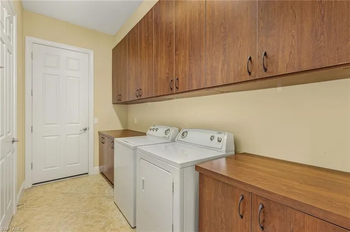 10531  Azzurra  DR, Fort Myers, FL 33913