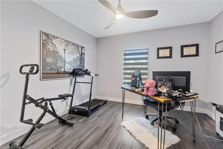 Den/bedroom