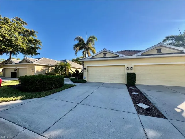 Spacious Driveway