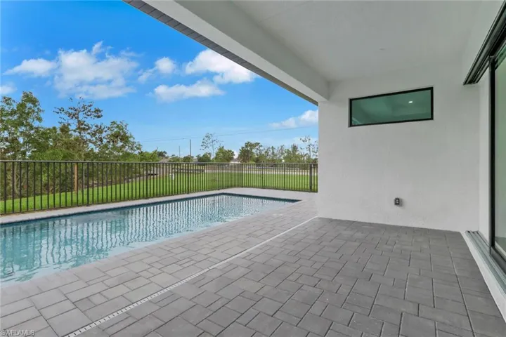 1920 Ne 42nd Ter, Cape Coral, Florida 33909