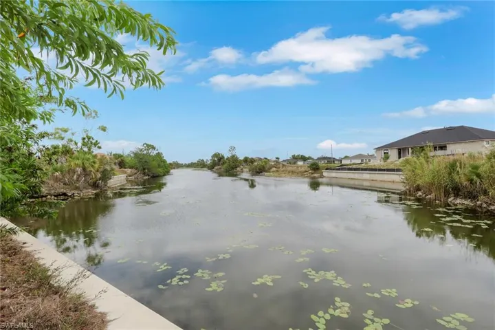 1920 Ne 42nd Ter, Cape Coral, Florida 33909