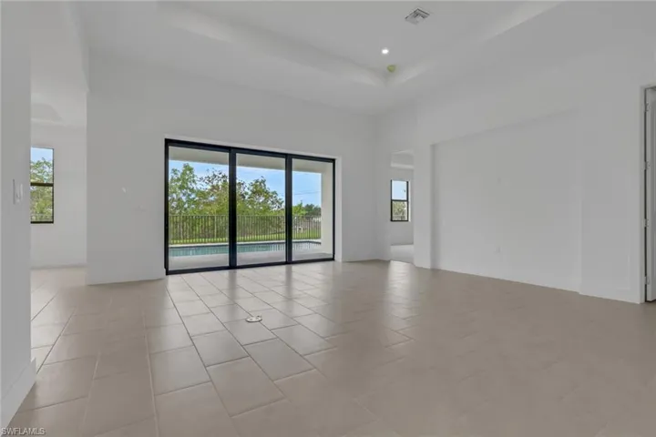 1920 Ne 42nd Ter, Cape Coral, Florida 33909