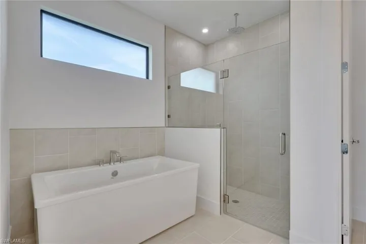 1920 Ne 42nd Ter, Cape Coral, Florida 33909