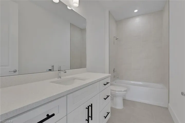 1920 Ne 42nd Ter, Cape Coral, Florida 33909