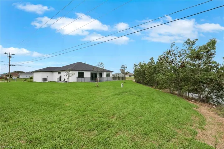 1920 Ne 42nd Ter, Cape Coral, Florida 33909