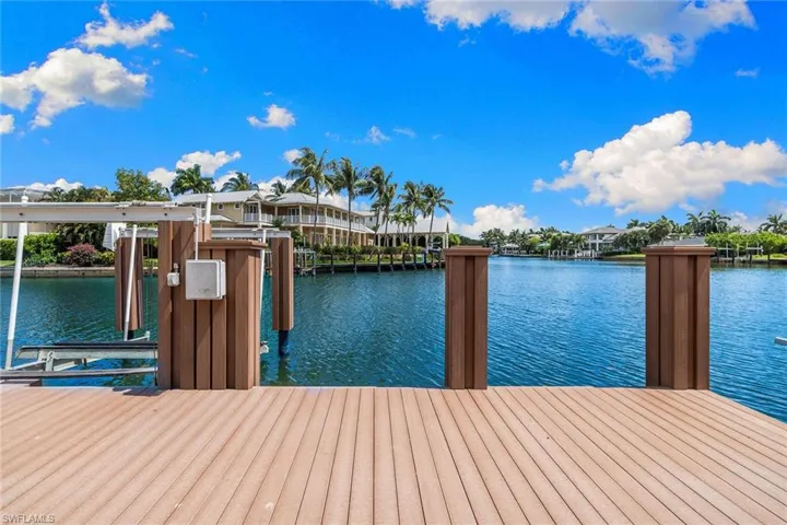 421 21st Ave S, Naples, Florida 34102