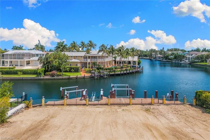 421 21st Ave S, Naples, Florida 34102