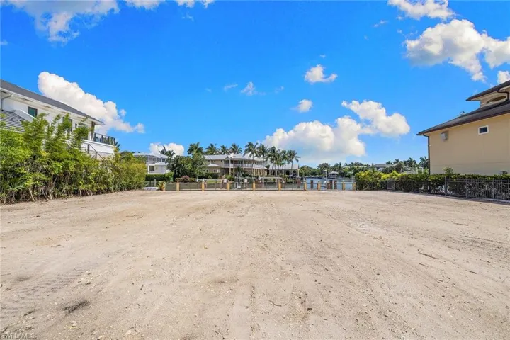 421 21st Ave S, Naples, Florida 34102