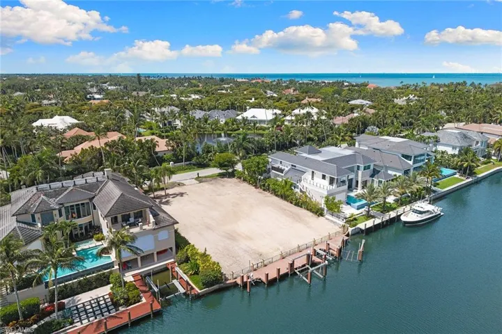 421 21st Ave S, Naples, Florida 34102