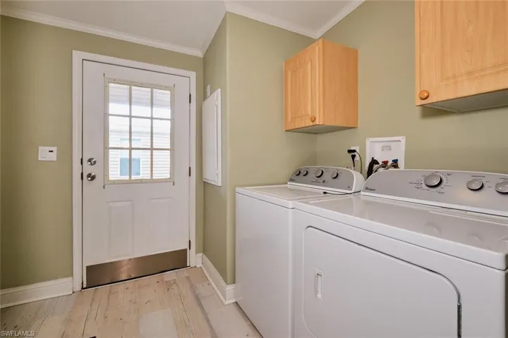 Exterior Entrance and washer and dryer stay