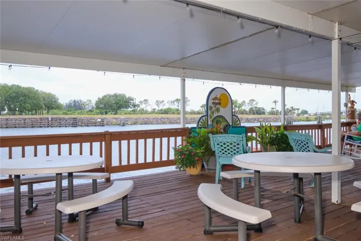 Clubhouse Patio on CALOOSAHATCHEE Waterway