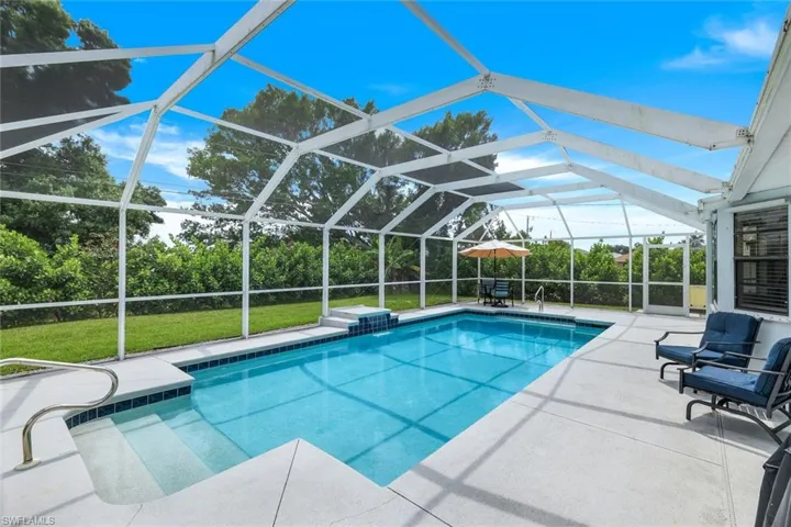 2206 NE 4th  ST, Cape Coral, FL 33909