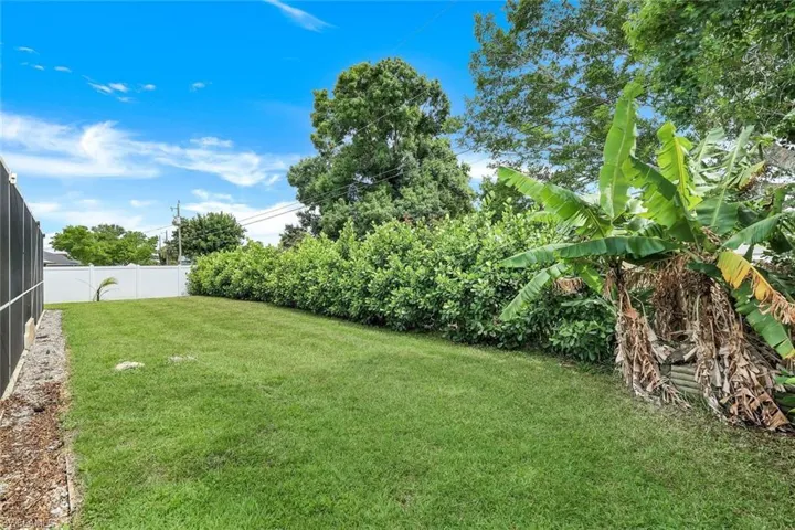 2206 NE 4th  ST, Cape Coral, FL 33909