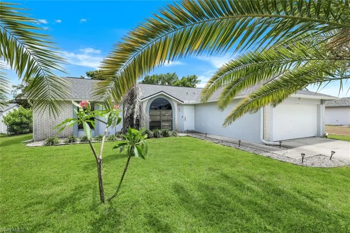2206 NE 4th  ST, Cape Coral, FL 33909
