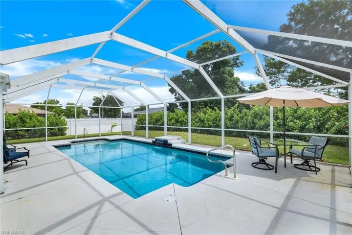 2206 NE 4th  ST, Cape Coral, FL 33909