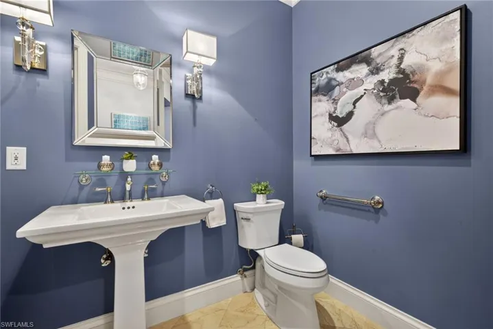 625 5th Ave S 302, Naples, Florida 34102