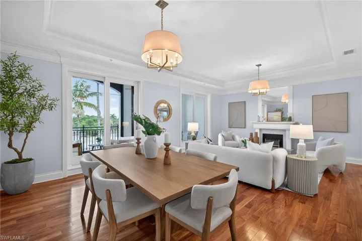 625 5th Ave S 302, Naples, Florida 34102