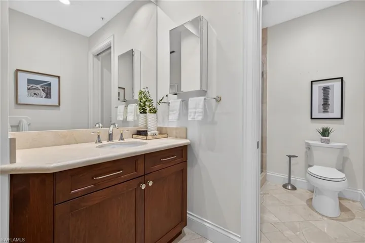 625 5th Ave S 302, Naples, Florida 34102