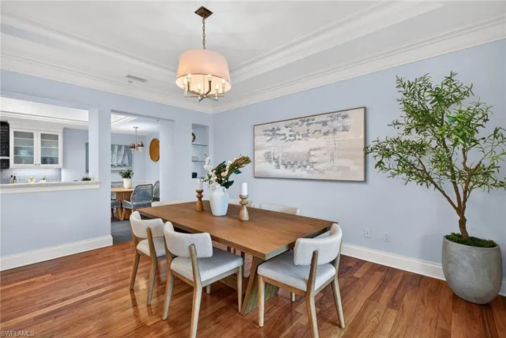 625 5th Ave S 302, Naples, Florida 34102